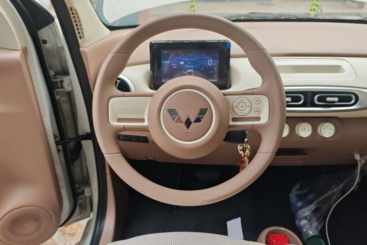 Used Wuling Hongguang MINIEV 2025 Four-Door Version Advanced Edition
