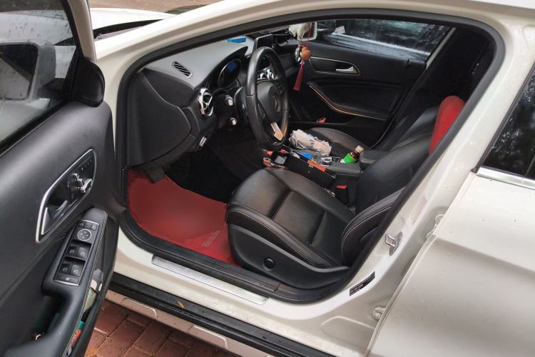 Used Mercedes-Benz GLA 2017 GLA 200 Sport Edition Driver Seat