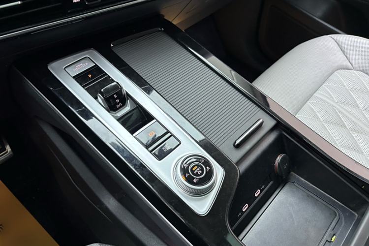 Used Volkswagen Tavendor 2023 380TSI Four-Wheel Drive R-Line Cruise Edition Gear Lever