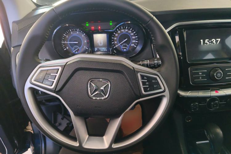 Used JMC Yusheng S350 2016 2.0T Automatic All-Wheel Drive Gasoline Luxury Version with Sunroof 5 Seats
