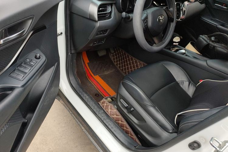 Used Toyota IZOA 2021 2.0L Yixing Version
