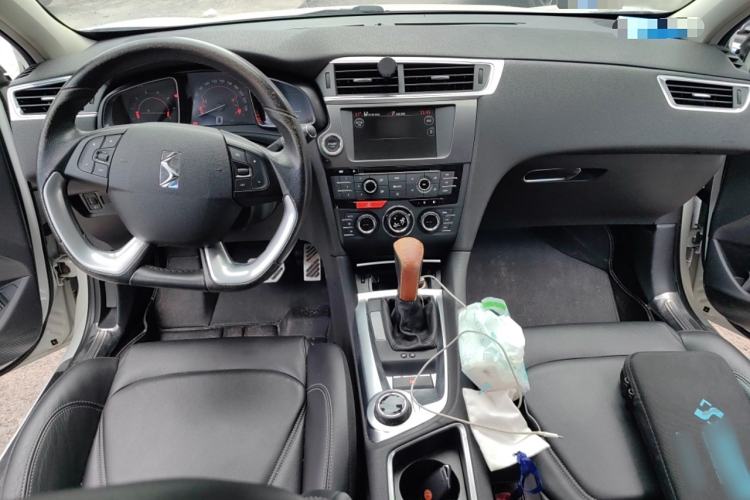 Used DS 6 2014 1.6T Luxury Edition THP160
