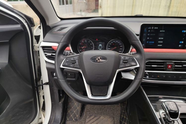 Used SOL X8 2022 Da Sheng Edition 300T DCT Xingzhe Model 7 Seats Steering Wheel