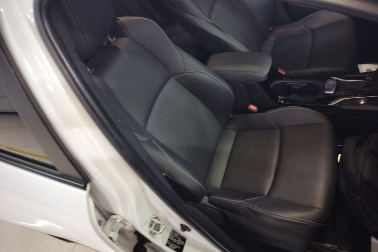 Used Toyota FRONTLANDER 2022 2.0L CVT Luxury Edition Right Front Seat