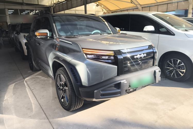 Used Formula Leopard Titanium 3 2025 501KM All-Wheel Drive Intelligent Driving Ultra Version
