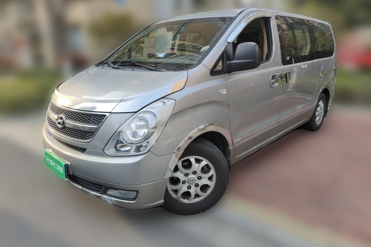 Used Hyundai H-1 Starex 2011 2.4L Luxury Edition