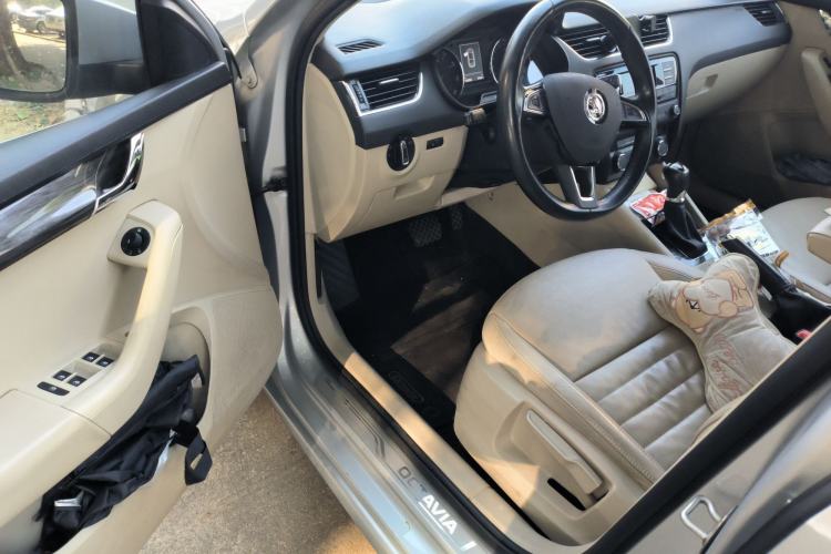 Used Skoda Octavia 2017 1.6L Automatic Smart Drive Edition
