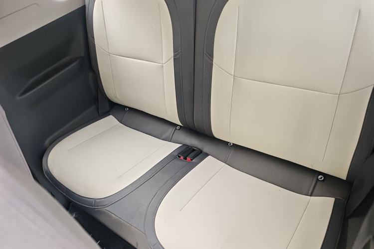 Used Geely Galaxy Panda 2025 210km Panda Rider Left Rear Seat