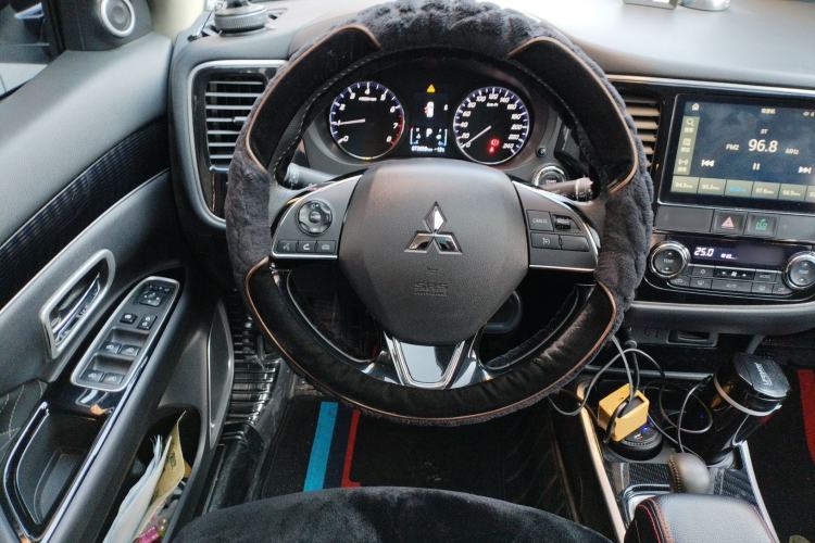 Used Mitsubishi Outlander 2021 2.0L Two-Wheel Drive Comfort Edition 7 Seats