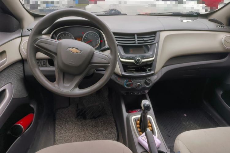 Used Chevrolet Sail 2015 Sail 3 1.3L Manual Ideal Edition Center Console