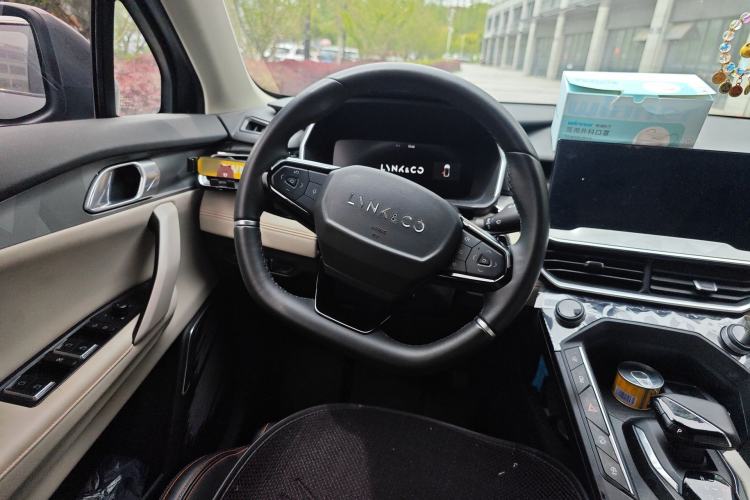 Used Lynk & Co 06 EM-P 2020 PHEV Plus Steering Wheel