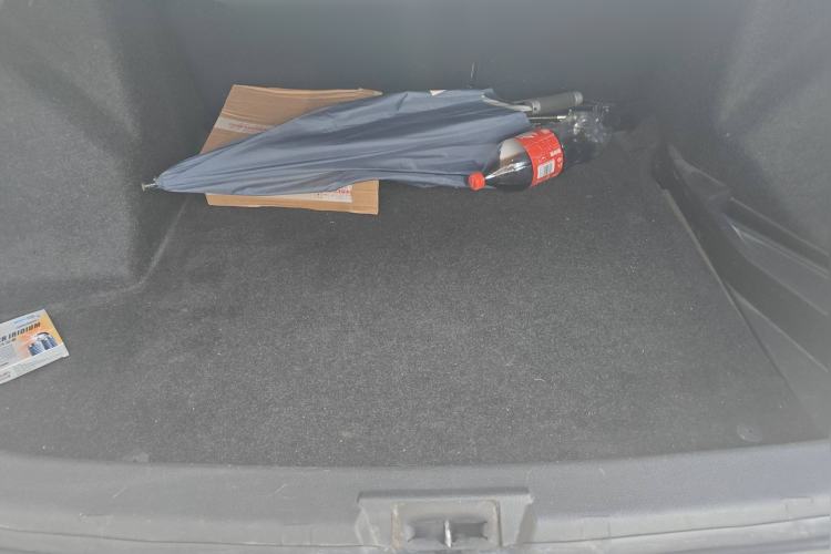 Used Zotye Z300 2016 New Vision 1.5L Manual Entry-Level Model