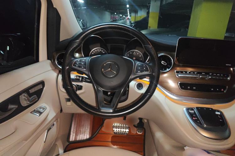 Used Mercedes-Benz V-Class 2020 V 260 L Long-wheelbase Luxury Edition