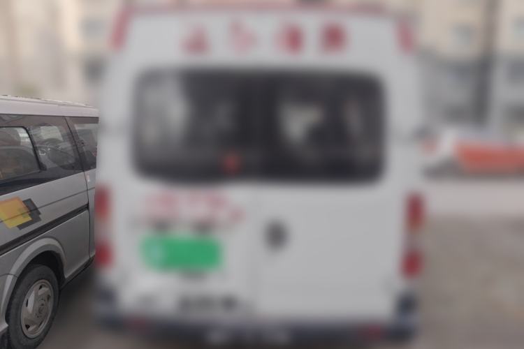 Used SAIC MAXUS Xintu V80 2019 2.5T Classic Edition 6-Speed Manual – Aoyuntong Short Wheelbase Mid-Height Design 5/6 Seats Rear