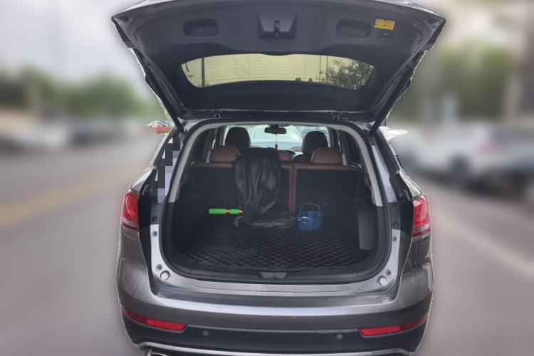 Used BORGWARD BX7 2016 28T Four-Wheel Drive Flagship Version 5 Seats Trunk