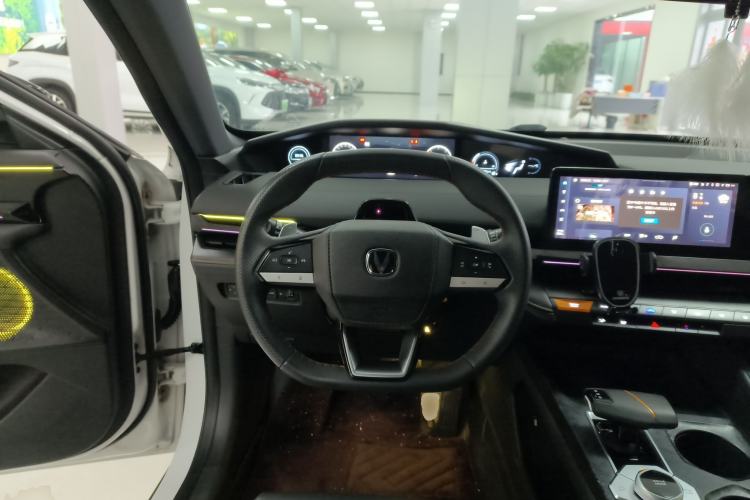 Used CHANGAN UNI-V 2023 1.5T Prestige Model