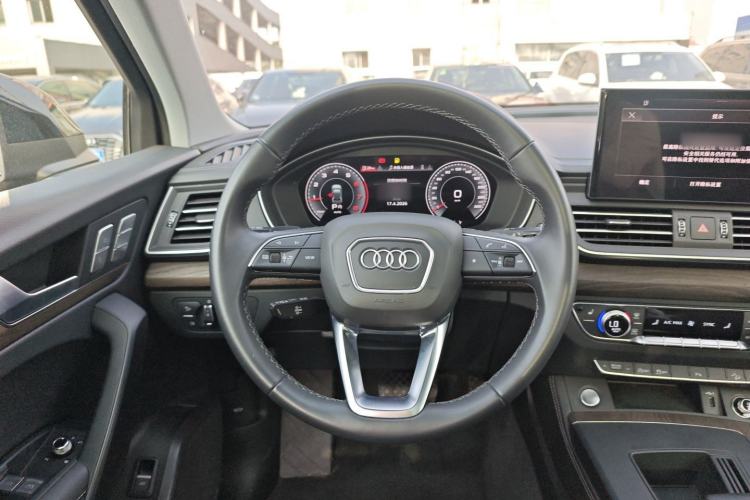 Used Audi Q5L 2023 40T Fashionable and Elegant Version
