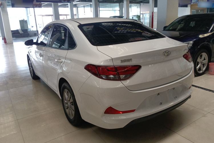 Used Hyundai Celesta 2017 1.6L Automatic Enjoyment Version GLS