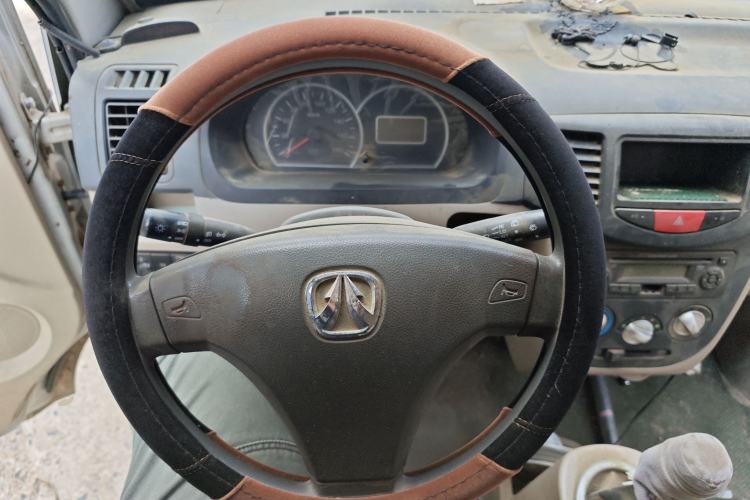 Used BAIC Weiwang 306 2011 1.3L luxury version 8 seats
