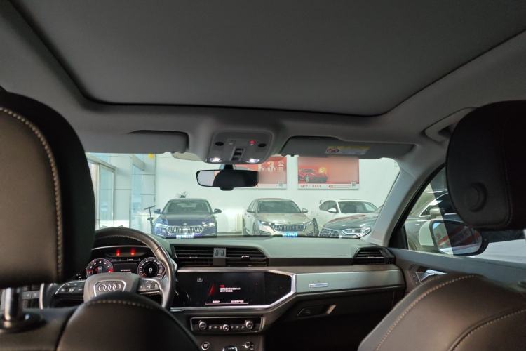 Used Audi Q3 2022 35 TFSI Fashion Dynamic Model