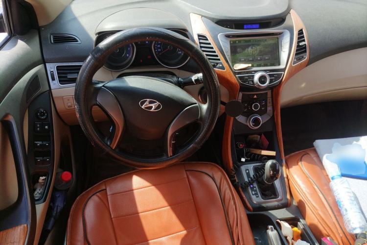 Used Hyundai Elantra (5th Generation / Langdong) 2015 1.6L Automatic Fashion Model