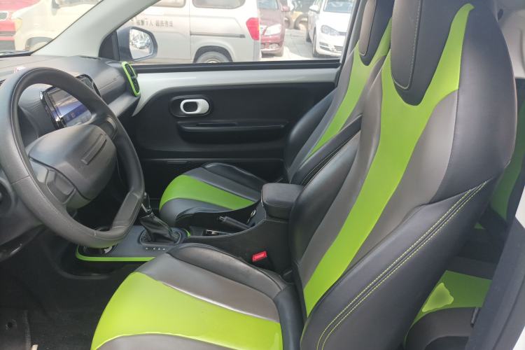 Used Roewe Clever 2021 302 km New Four-Seater Super-Efficient Version
