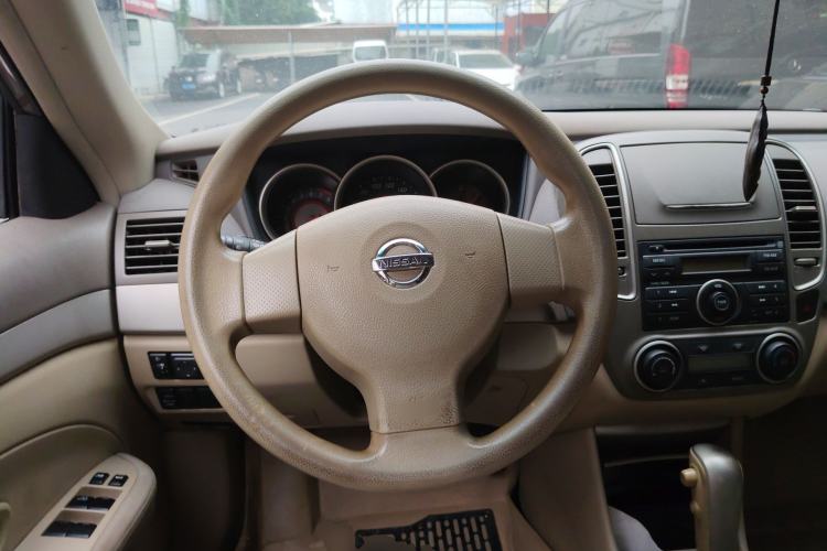 Used Nissan Sylphy 2012 Classic 1.6XE Automatic Comfort Edition Steering Wheel