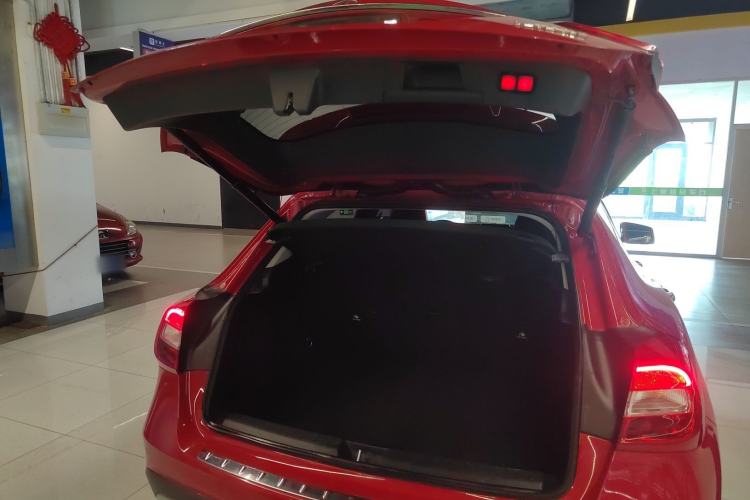 Used Mercedes-Benz GLA 2016 GLA 200 Sport Edition Trunk