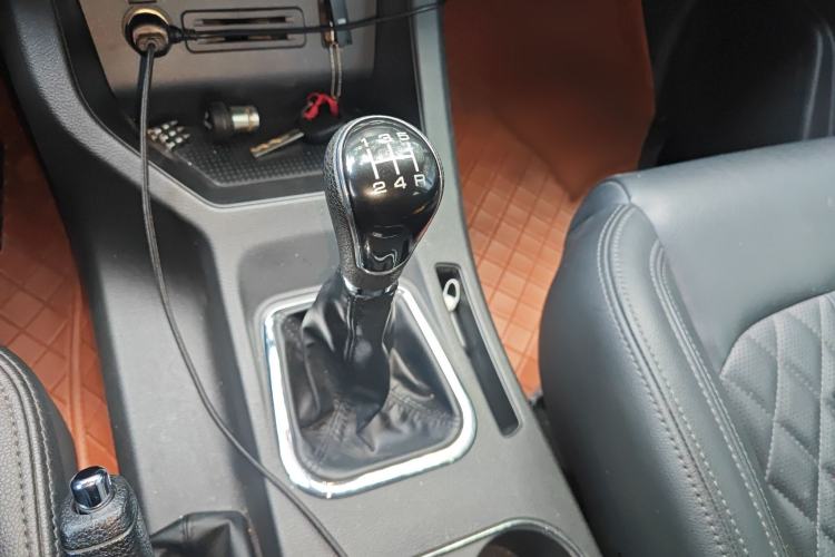 Used FORTHING Lingzhi 2020 M5L 1.6L Luxury 7-Seater