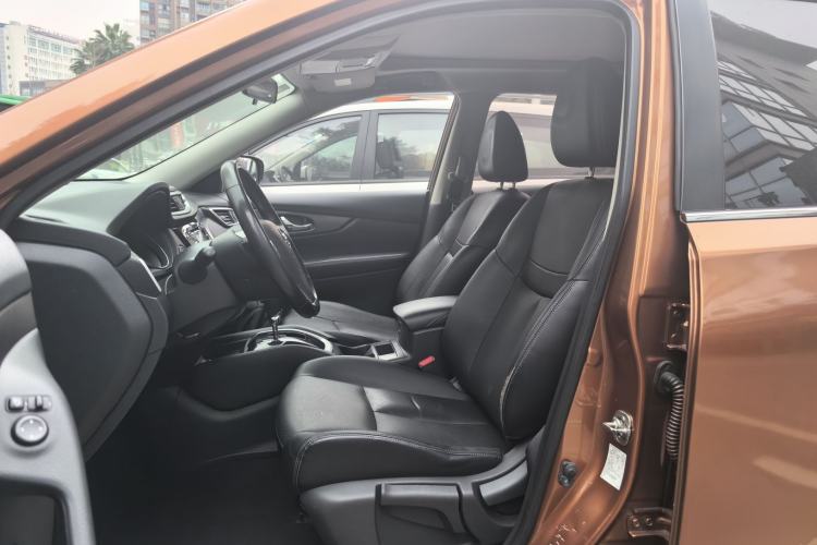 Used Nissan X-Trail 2015 2.0L CVT Comfort MAX Edition 2WD
