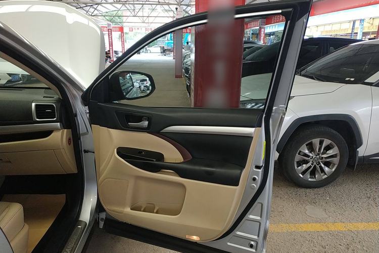 Used Toyota Highlander 2017 2.0T Two-Wheel Drive Elite Edition 5 Seats
