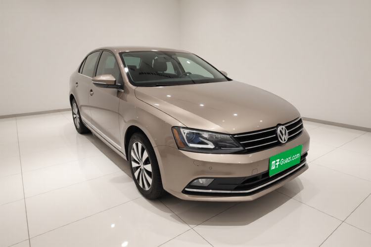 Used Volkswagen Sagitar 2015 230TSI Automatic Luxury Model