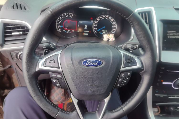 Used Ford Edge 2016 EcoBoost 245 Four-Wheel Drive Titanium 7-Seater
