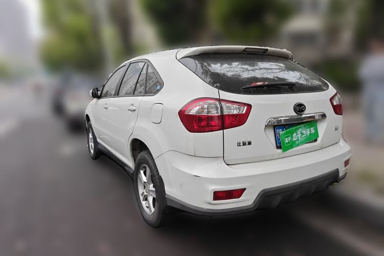 Used BYD S6 2014 2.0L Manual Luxury 5-Seater
