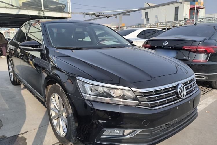 Used Volkswagen Passat 2017 330TSI DSG Luxury Edition

