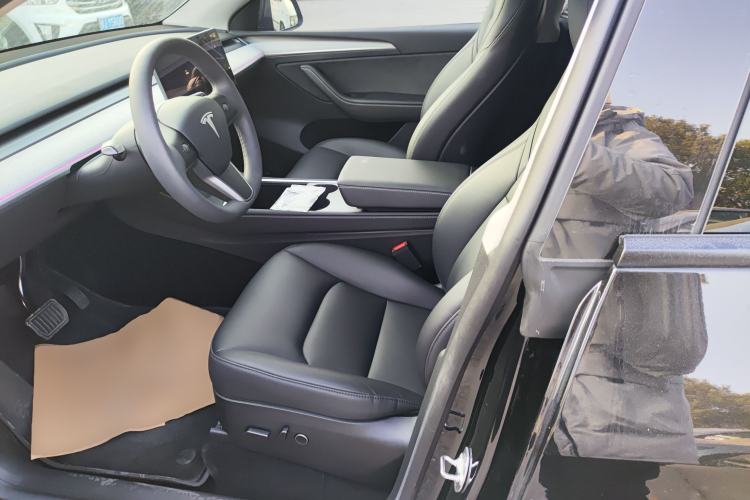 Used Tesla Model Y 2023 Rear-Wheel-Drive Version