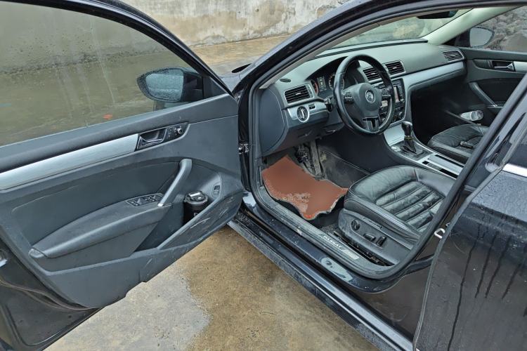 Used Volkswagen Passat 2015 1.8TSI DSG Prestige Edition Driver Seat