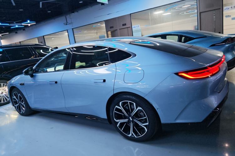 Used Geely Galaxy E8 2025 700 km Long-Range Intelligent Driving Version