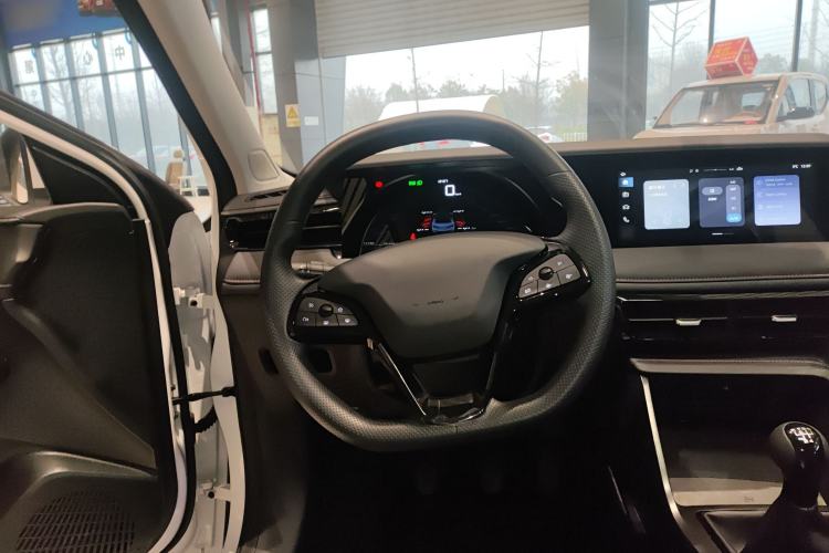 Used Roewe i5 2026 Model 1.5L Manual Comfort Version