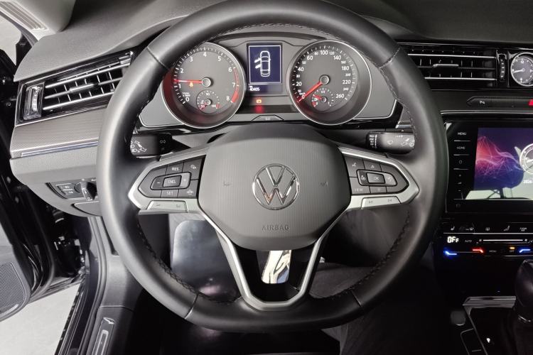 Used Volkswagen Magotan 2020 330TSI DSG Leading Model Steering Wheel