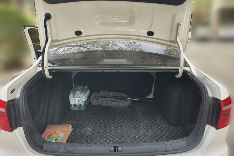 Used Volkswagen Lavida 2015 1.6L Automatic Fashion Edition
