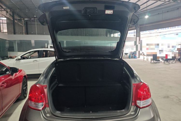 Used Hyundai Veloster 2012 1.6T Automatic Luxury Edition Trunk