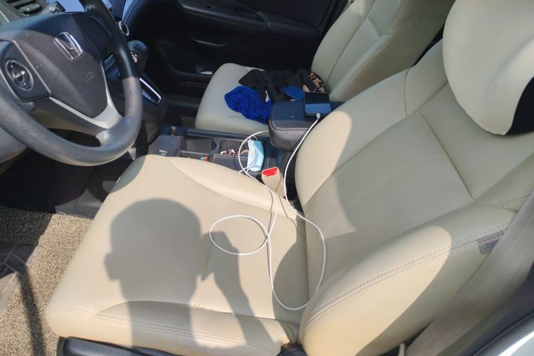 Used Honda CR-V 2016 2.0L two-wheel drive Urban Edition Left Front Seat