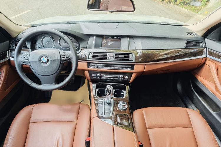 Used BMW 5 Series 2014 525Li Leading Model Interior 5
