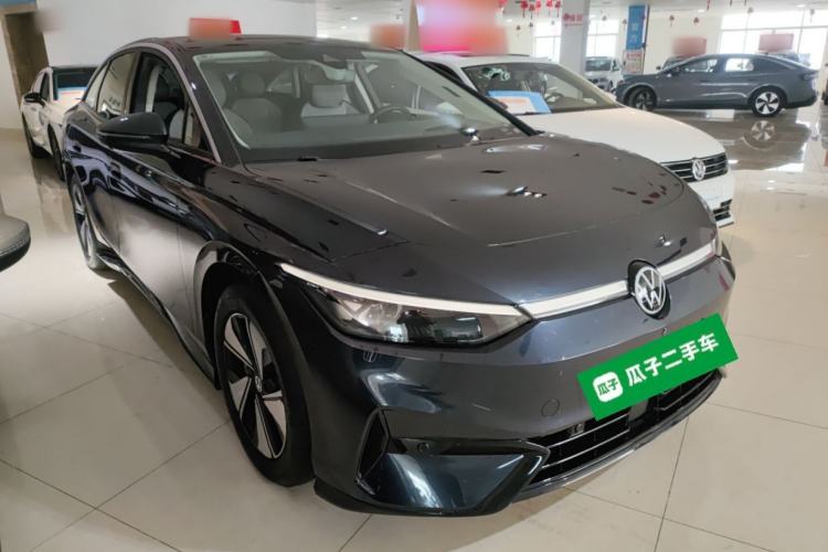 Used Volkswagen ID.7 VIZZION 2024 AIR model Front Right 45 Deg