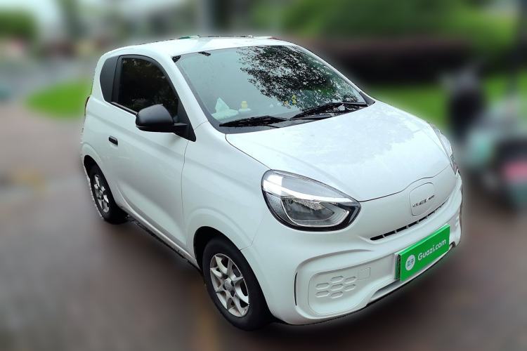 Used Roewe Clever 2022 311km QiQi BoBo Edition Front Right 45 Deg