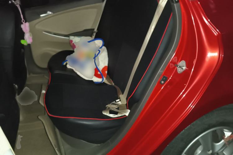 Used Hyundai Verna (older generation) 2010 Sedan 1.4L Automatic Fashionable GT Model Left Rear Seat