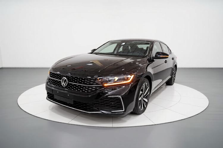 Used Volkswagen Passat 2022 330TSI Starry Elite Edition Front Left 45 Deg
