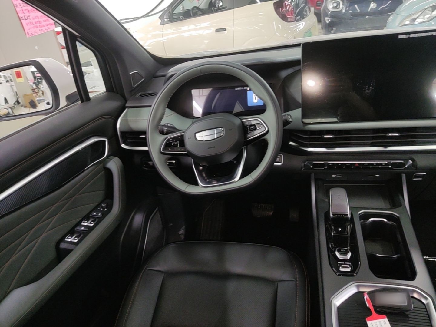 Geely Auto Haoyue L 2024 2.0T DCT Luxury Version — снимка 13