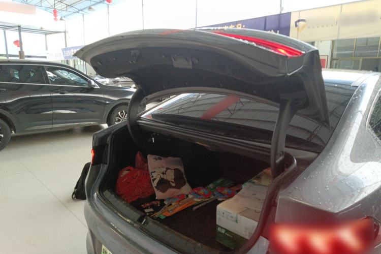 Used BYD Qin PLUS 2021 EV 400KM Luxury Model Trunk